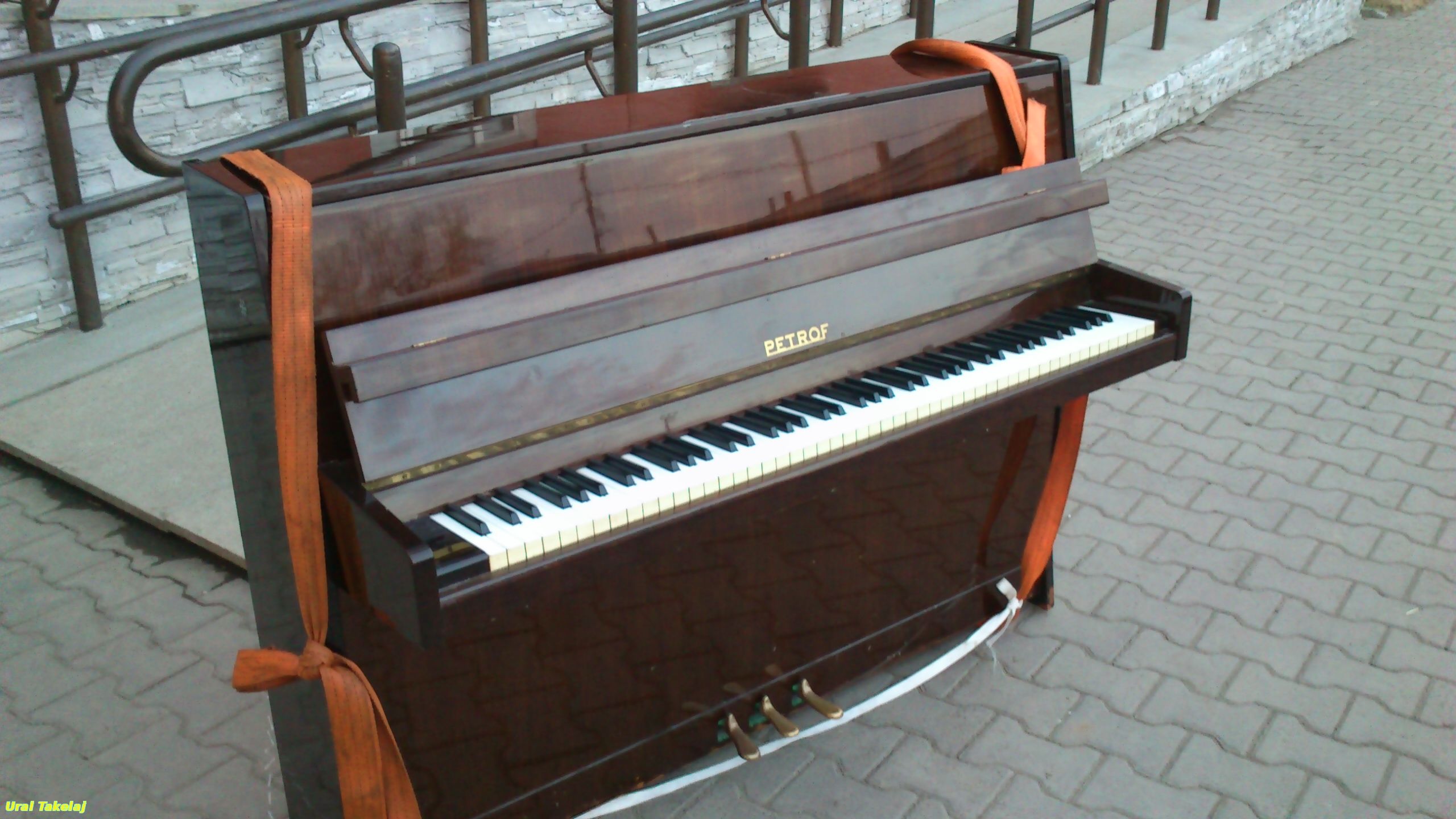 Перевозка пианино в Екатеринбурге